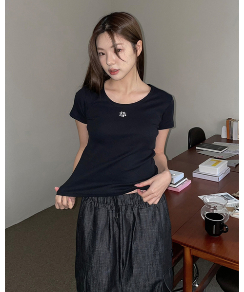 muahmuah（ムーアムーア）の「スティッチUネック半袖Tシャツ[4色]（Tシャツ/カットソー・レディース・グレー/アイボリー/ブラック/ネイビー・FREE）」の18枚目の写真
