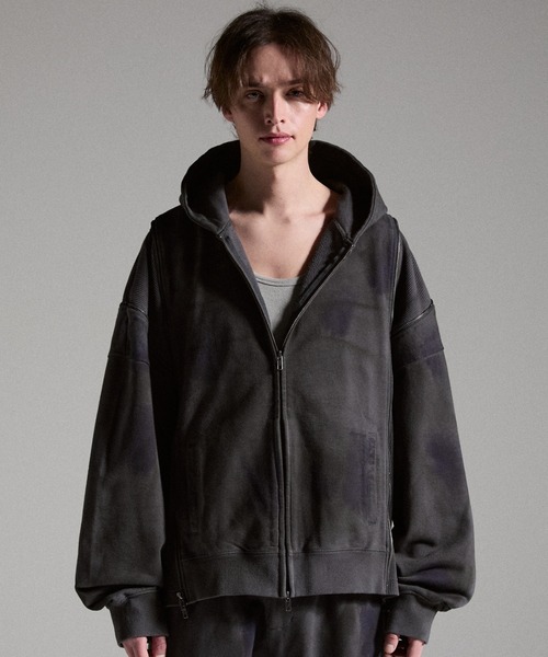 GRANCY（グランシー）の「【GRANCY】Triple Zip Design Dirty Hoodie / トリプルジップデザインダーティパーカー（パーカー・メンズ・ブラウン/グレー/カーキ・S/M/L）」の2枚目の写真