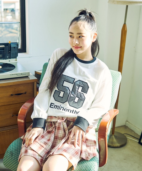 LOVETOXIC(ラブトキシック)の「【LTXC/綿100%】ナンバーアップリ長袖T(Tシャツ/カットソー・キッズ・ネイビー/トップグレー/オフホワイト/サックスブルー・130cm/M:150cm/S:140cm/L:160cm)」の2枚目の写真