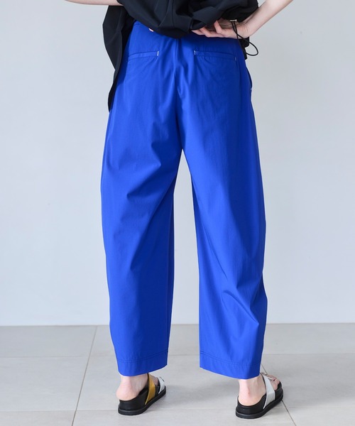 OMMO(オーエムエムオー)の「EASY WIDE TUCK PT(その他パンツ・レディース・ホワイト/ピンク/ブルー/ブラック・36/38)」の16枚目の写真