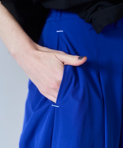 OMMO(オーエムエムオー)の「EASY WIDE TUCK PT(その他パンツ・レディース・ホワイト/ピンク/ブルー/ブラック・36/38)」の18枚目の写真