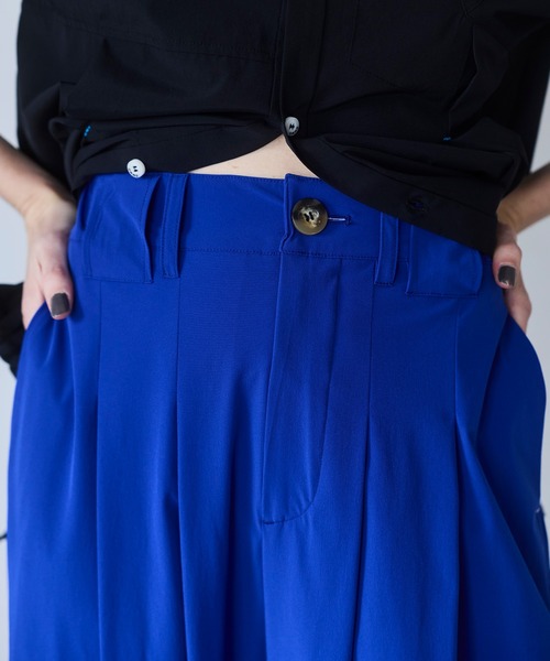 OMMO(オーエムエムオー)の「EASY WIDE TUCK PT(その他パンツ・レディース・ホワイト/ピンク/ブルー/ブラック・36/38)」の17枚目の写真