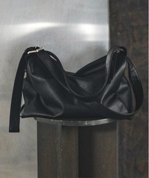 feepur（フェピュール）の「ツーハンドルビッグスクエアショルダーバッグ（ショルダーバッグ）」