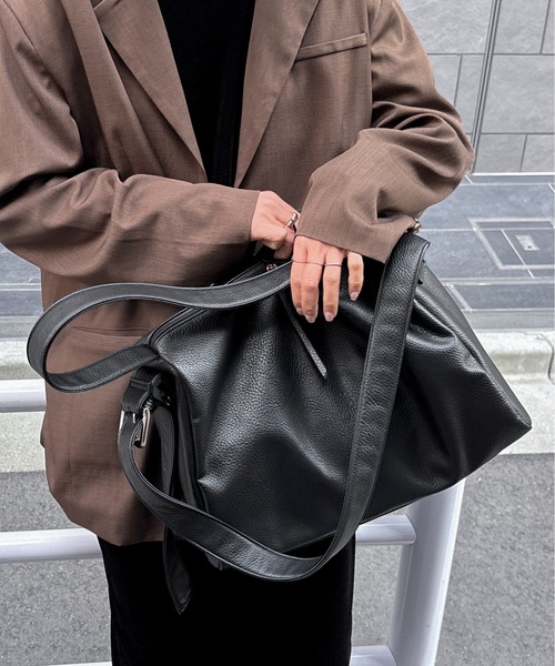 feepur（フェピュール）の「ツーハンドルビッグスクエアショルダーバッグ（ショルダーバッグ・レディース・ブラック・FREE）」の16枚目の写真