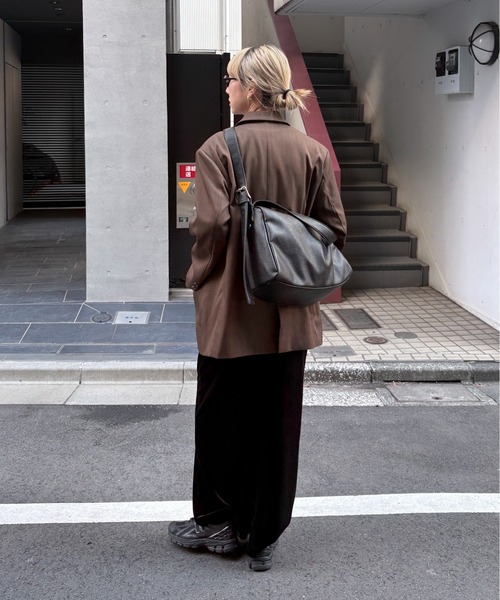 feepur（フェピュール）の「ツーハンドルビッグスクエアショルダーバッグ（ショルダーバッグ・レディース・ブラック・FREE）」の7枚目の写真