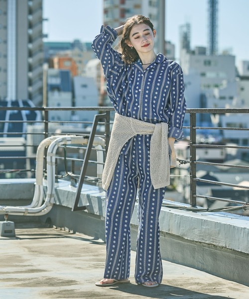 GEORGE'S(ジョージズ)の「デニム刺繍シャツ(シャツ/ブラウス・レディース・ブルー・FREE)」の3枚目の写真
