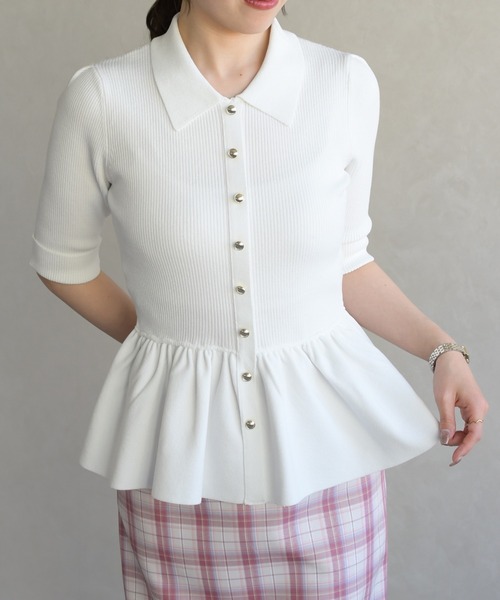 31 Sons de mode(トランテアン ソン ドゥ モード)の「2026春夏新作 襟付きペプラムニット(ニット/セーター・レディース・オフホワイト/ブルー/ピンク・フリ-)」の1枚目の写真