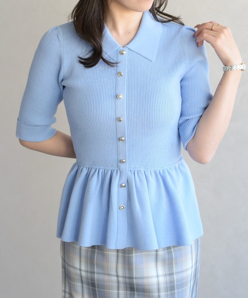 31 Sons de mode(トランテアン ソン ドゥ モード)の「2026春夏新作 襟付きペプラムニット(ニット/セーター・レディース・オフホワイト/ブルー/ピンク・フリ-)」の2枚目の写真