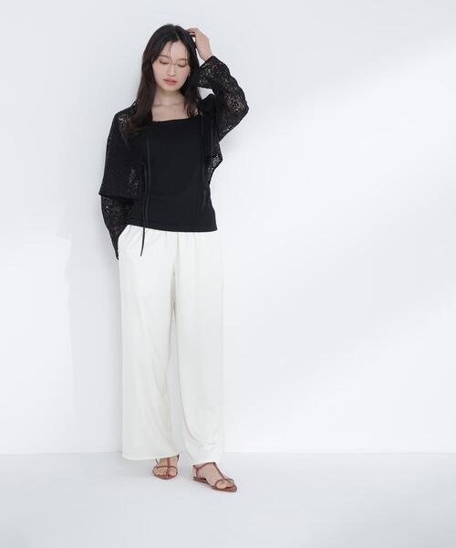 NATURAL BEAUTY BASIC（ナチュラルビューティーベーシック）の「◇カップ付インナーシリーズ バックシャンキャミソール（キャミソール・レディース・オフホワイト/ブラック・FREE）」の5枚目の写真