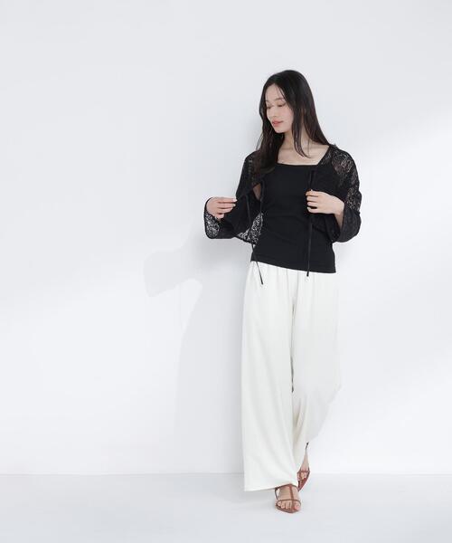 NATURAL BEAUTY BASIC（ナチュラルビューティーベーシック）の「◇カップ付インナーシリーズ バックシャンキャミソール（キャミソール・レディース・オフホワイト/ブラック・FREE）」の7枚目の写真