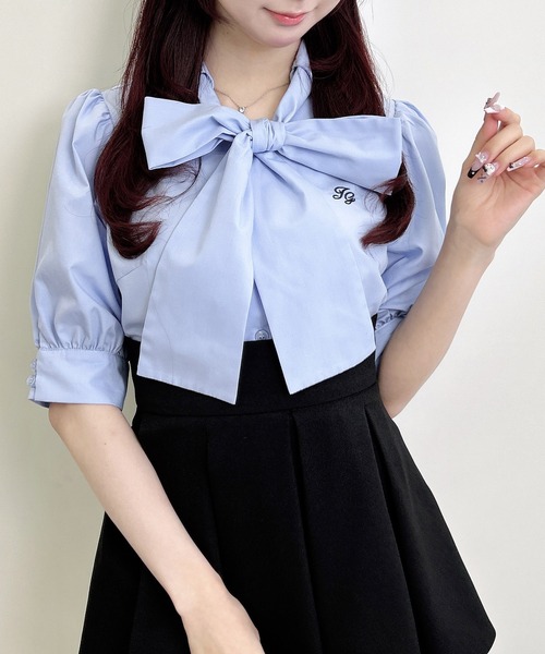 INGNI（イング）の「胸刺繍ボウタイ半袖ブラウス（シャツ/ブラウス・レディース・ブルー系1/ピンク/オフホワイト/サックスブルー/ブルー系8・M）」の3枚目の写真