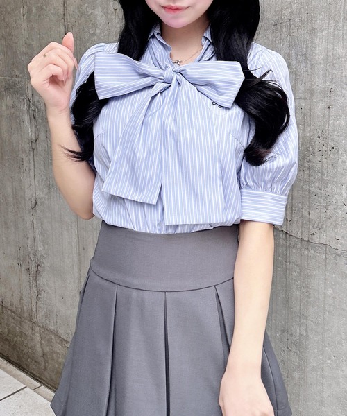 INGNI（イング）の「胸刺繍ボウタイ半袖ブラウス（シャツ/ブラウス・レディース・ブルー系1/ピンク/オフホワイト/サックスブルー/ブルー系8・M）」の21枚目の写真