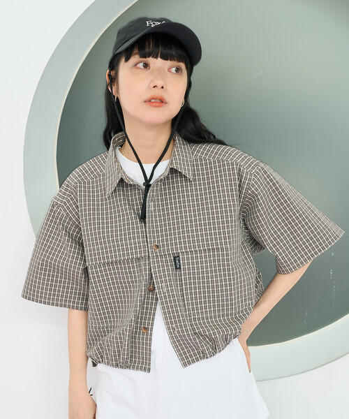 FREAK'S STORE(フリークスストア)の「<新色追加>Foxfire × FREAK'S STORE/フォックスファイヤー 別注 フィッシングポケット ショートスリーブシャツ(シャツ/ブラウス・レディース・ベージュ/インディゴブルー/カモフラージュ/グリーン/グレー/ネイビー/ライトグレー/ブラウン・フリ-)」の3枚目の写真