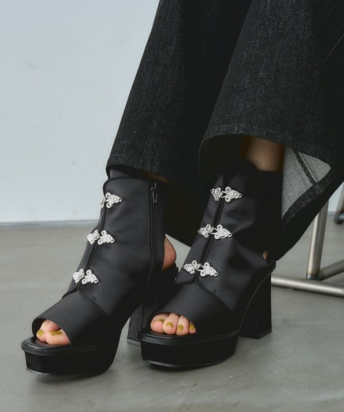 HARE（ハレ）の「【4サイズ展開！一部WEB限定】メタルチャイナパーツブーサン（サンダル・レディース・ブラック/ネイビー/レッド・SMALL/MEDIUM/LARGE/X-LARGE）」の12枚目の写真