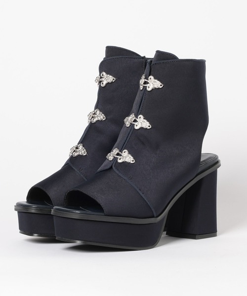 HARE（ハレ）の「【4サイズ展開！一部WEB限定】メタルチャイナパーツブーサン（サンダル・レディース・ブラック/ネイビー/レッド・SMALL/MEDIUM/LARGE/X-LARGE）」の17枚目の写真