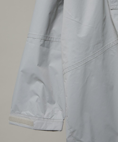 THE NORTH FACE(ザノースフェイス)の「THE NORTH FACE/Hydrena Rain Poncho(ポンチョ・メンズ・ブラック/アイボリー・L/M)」の9枚目の写真