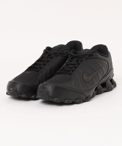 NIKE(ナイキ)の「《NIKE》リアックス 8 NSW SL(スニーカー・メンズ・ブラック×ブラック/ベージュ×ブラック/ホワイト×シルバー/ホワイト系その他/ブラック×ホワイト・27.5cm/26.0cm/28.0cm/26.5cm/27.0cm/25.5cm)」の4枚目の写真