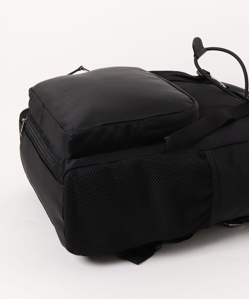 FURLA（フルラ）の「フルラ コスモ (Furla Man Cosmo) バックパック L（バックパック/リュック・メンズ・ブラック・ONE SIZE）」の4枚目の写真