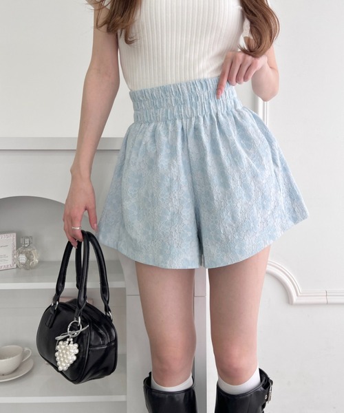 Loueme(ルエム)の「フルールレースショートパンツ(その他パンツ・レディース・ブラック/ライトブルー/オフホワイト・M)」の1枚目の写真
