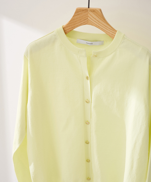 FRAMeWORK(フレームワーク)の「CO/PL 18Gクルーカーディガン(カーディガン/ボレロ・レディース・イエロー/ベージュ/レッド/ブラック・FREE)」の3枚目の写真