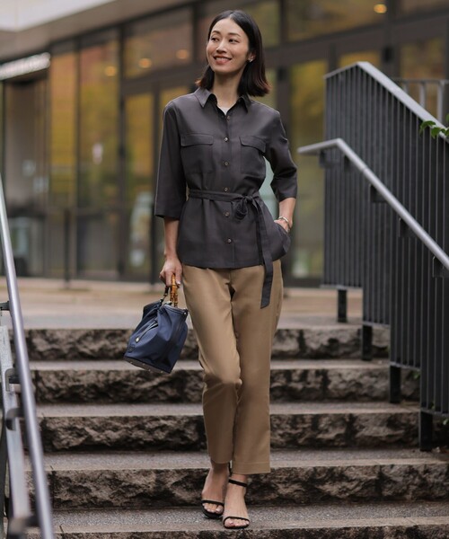 J.PRESS Ladies（J.プレス レディス）の「リネンシアースラブ シャツ ブラウス（シャツ/ブラウス・レディース・ベージュ系/ブルー系/グレー系/ネイビー系・XS）」の9枚目の写真