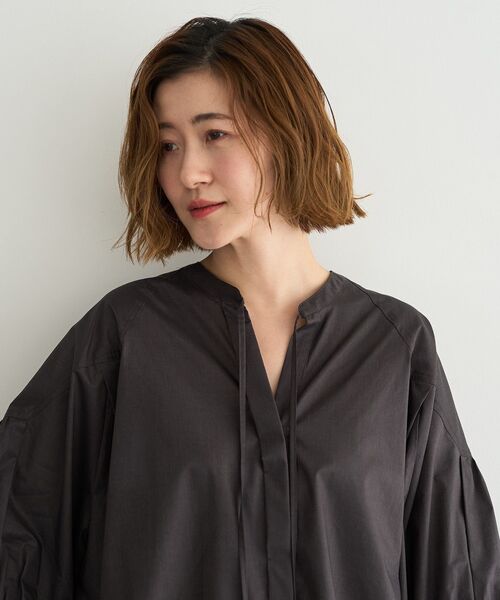 YECCA VECCA(イェッカヴェッカ)の「ORGABITS 5分袖スキッパーシャツ(シャツ/ブラウス・レディース・ブルーグリーン/ベージュ/チャコールグレー・FREE)」の22枚目の写真