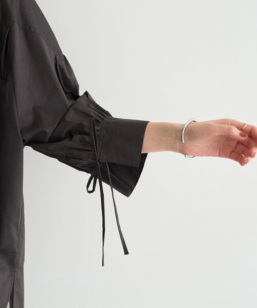 YECCA VECCA(イェッカヴェッカ)の「ORGABITS 5分袖スキッパーシャツ(シャツ/ブラウス・レディース・ブルーグリーン/ベージュ/チャコールグレー・FREE)」の20枚目の写真