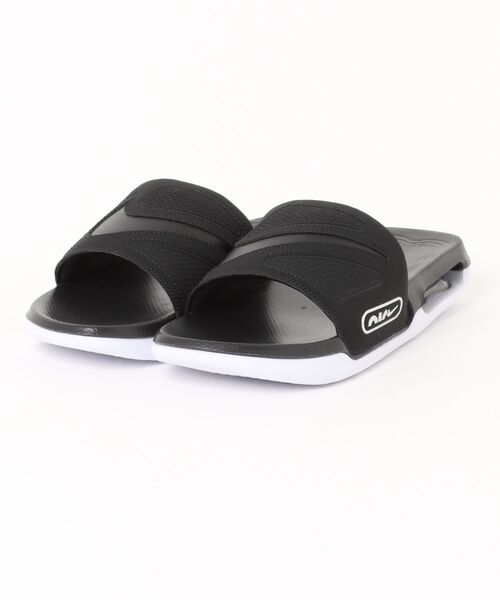 NIKE(ナイキ)の「NIKE ナイキ AIR MAX CIRRO SLIDE【超軽量】メンズシャワーサンダル スポーツサンダル(エアマックスシロスライド) DC1460-004 ブラック/メタリックシルバー(サンダル・メンズ・ブラック・26.0cm/27.0cm/28.0cm)」の1枚目の写真