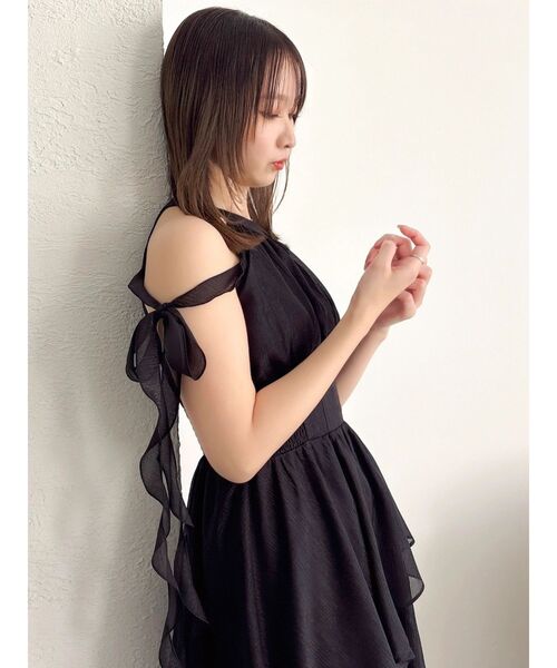 dazzlin（ダズリン）の「アシメフリルリボンシフオンワンピース（ワンピース・レディース・ピンク/アイボリー/ブラック/ブルー・SMALL/MEDIUM）」の2枚目の写真