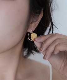 ニュアンスサークルピアス