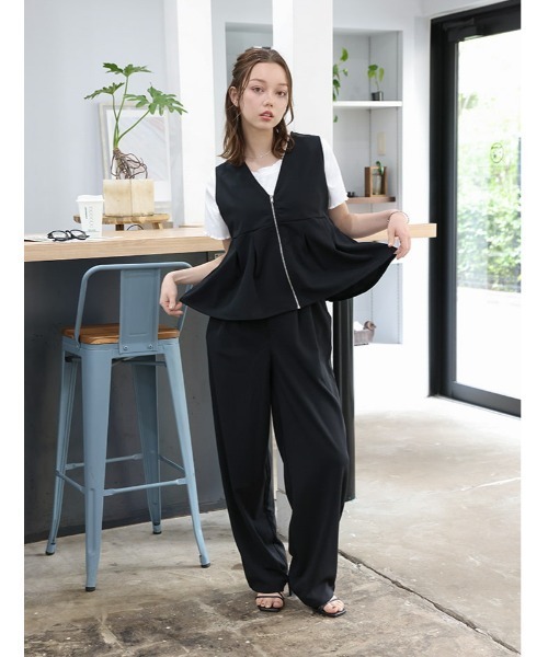 fifth(フィフス)の「【2点セット】ペプラムジップベスト×パンツ(セットアップ・レディース・チャコールグレー・M)」の2枚目の写真
