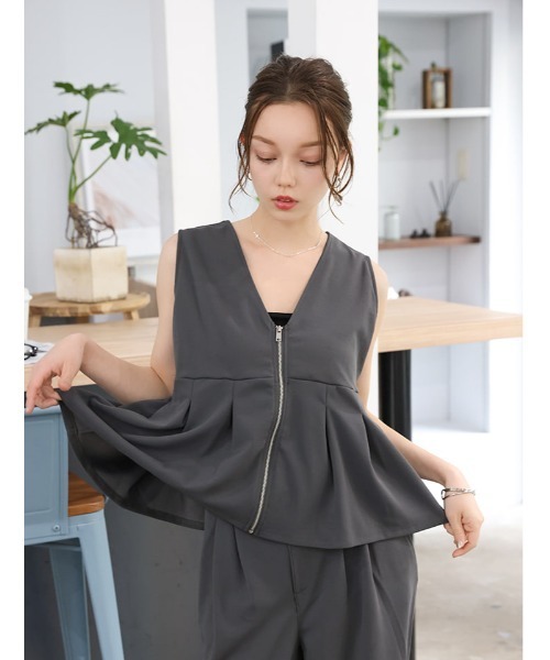 fifth(フィフス)の「【2点セット】ペプラムジップベスト×パンツ(セットアップ・レディース・チャコールグレー・M)」の14枚目の写真
