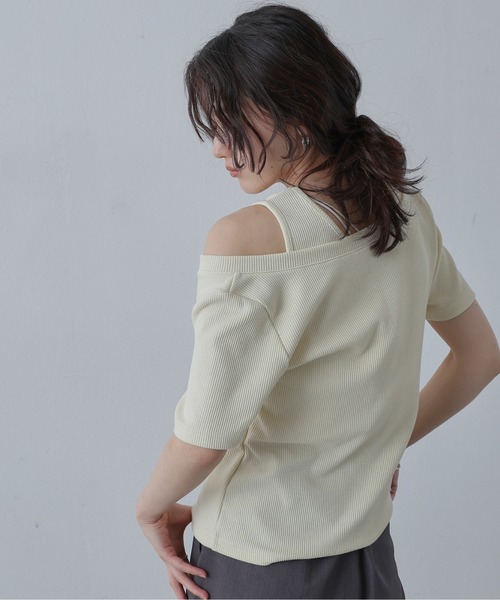 COLONY 2139（コロニートゥーワンスリーナイン）の「テレコレイヤードヘンリーネック半袖Tシャツ（Tシャツ/カットソー・レディース・グレー/ブラック/イエロー・FREE）」の18枚目の写真