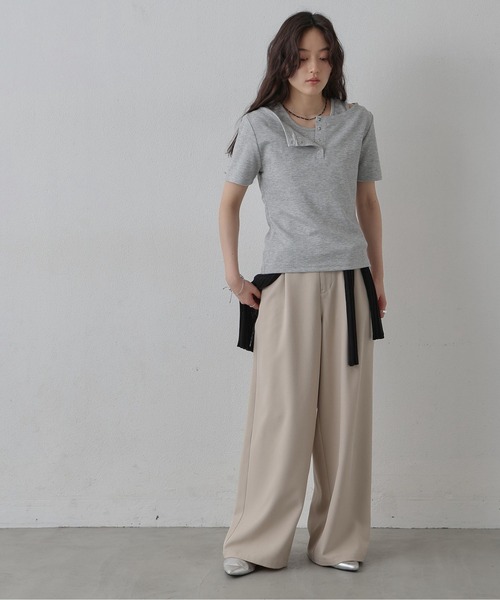 COLONY 2139（コロニートゥーワンスリーナイン）の「テレコレイヤードヘンリーネック半袖Tシャツ（Tシャツ/カットソー・レディース・グレー/ブラック/イエロー・FREE）」の11枚目の写真