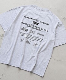 グラフィックプリントTシャツ