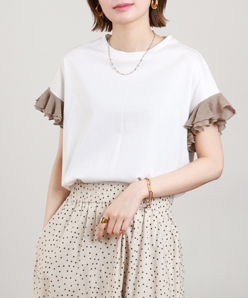 EGLANTINE（エグランティーヌ）の「EGLANTINE 袖ニットフリルカットソー 半袖（Tシャツ/カットソー・レディース・グレイッシュベージュ/コーラル/ブラック/オフホワイト・38）」の7枚目の写真