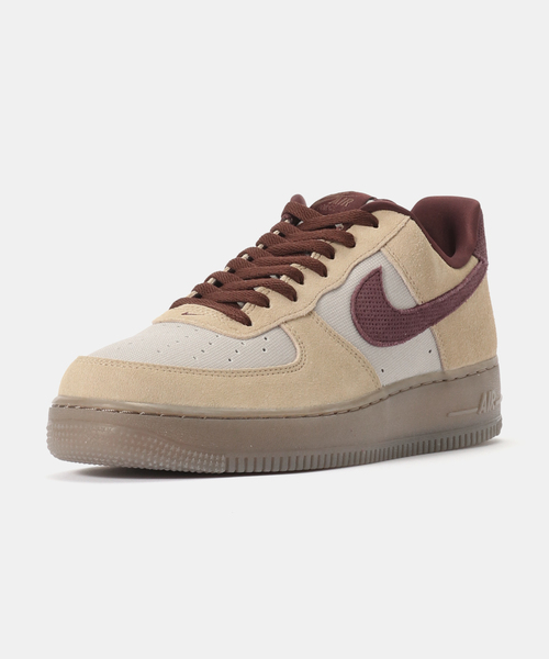 NIKE（ナイキ）の「NIKE AIR FORCE 1 '07 PRM IQ3408-286（スニーカー・メンズ・ベージュ・27cm/26.5cm/26cm/28.5cm/28cm/27.5cm）」の2枚目の写真