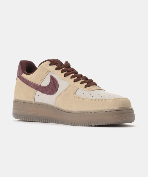 NIKE（ナイキ）の「NIKE AIR FORCE 1 '07 PRM IQ3408-286（スニーカー・メンズ・ベージュ・27cm/26.5cm/26cm/28.5cm/28cm/27.5cm）」の5枚目の写真