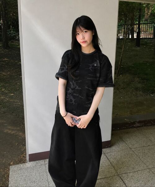 SLOW RECORD HOUSE(スローレコードハウス)の「ロゴワッフルクロップTシャツ_カモ(チャコール)(Tシャツ/カットソー・レディース・チャコール・1/2)」の10枚目の写真