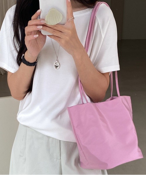 FINEnough(ファインナフ)の「ミニマルシンプルショルダーバッグ(ショルダーバッグ・レディース・ブラック/ホワイト/グリーン/レッド/ピンク/イエロー・FREE)」の14枚目の写真