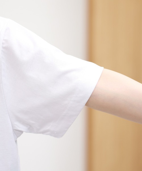 EGLANTINE(エグランティーヌ)の「EGLANTINE コード刺繍半袖Tシャツ(Tシャツ/カットソー・レディース・ブラック/オフホワイト・38)」の11枚目の写真