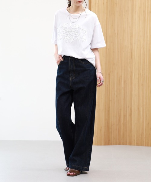 EGLANTINE(エグランティーヌ)の「EGLANTINE コード刺繍半袖Tシャツ(Tシャツ/カットソー・レディース・ブラック/オフホワイト・38)」の15枚目の写真