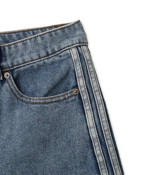 adidas（アディダス）の「adidas FIREBIRD JORTS DENIM / アディダス ファイヤーバード ジョーツ デニム（デニムパンツ・レディース・ライトインディゴブルー・S/M/L）」の4枚目の写真