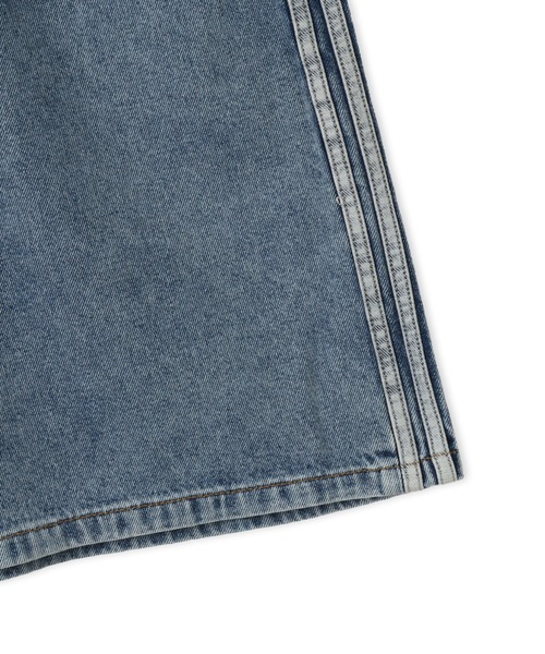 adidas（アディダス）の「adidas FIREBIRD JORTS DENIM / アディダス ファイヤーバード ジョーツ デニム（デニムパンツ・レディース・ライトインディゴブルー・S/M/L）」の5枚目の写真