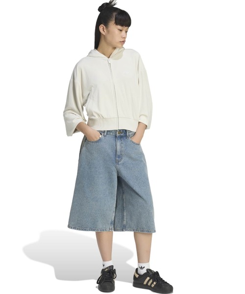 adidas（アディダス）の「adidas FIREBIRD JORTS DENIM / アディダス ファイヤーバード ジョーツ デニム（デニムパンツ・レディース・ライトインディゴブルー・S/M/L）」の10枚目の写真