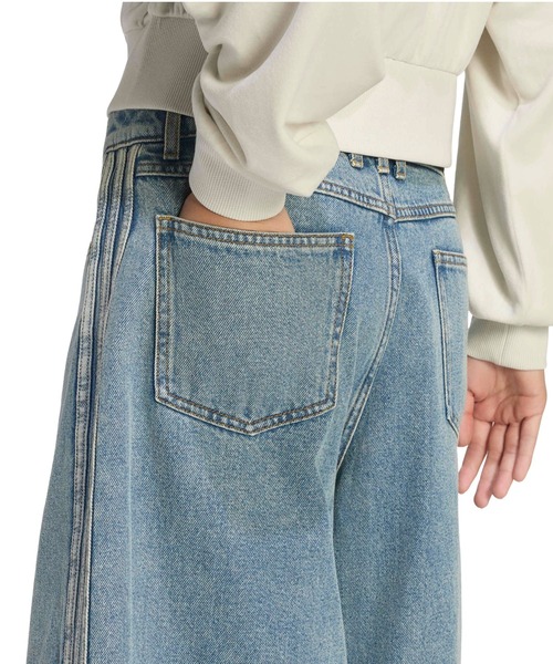 adidas（アディダス）の「adidas FIREBIRD JORTS DENIM / アディダス ファイヤーバード ジョーツ デニム（デニムパンツ・レディース・ライトインディゴブルー・S/M/L）」の8枚目の写真