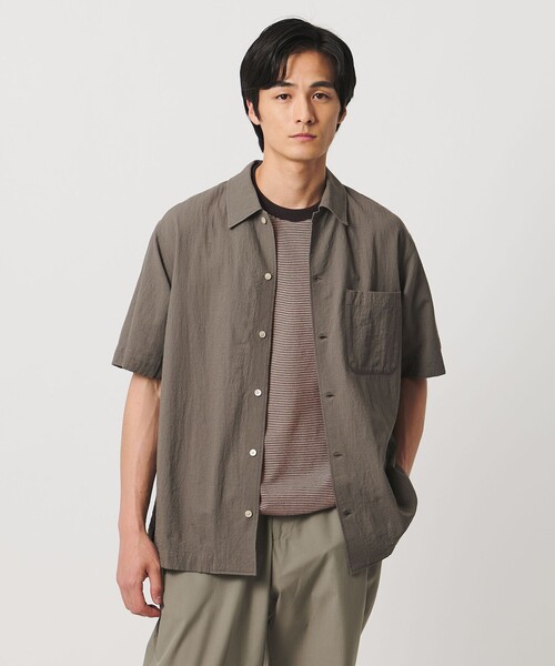 UNITED ARROWS（ユナイテッドアローズ）の「ウール/ナイロン アルバトロス ワンピースカラー ショートスリーブシャツ（シャツ/ブラウス・メンズ・ブラック/モカ/ロイヤルブルー・L/M/S/XL）」の2枚目の写真
