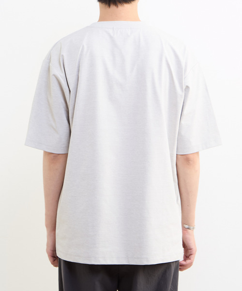 MEN'S MELROSE（メンズメルローズ）の「【MASTER FRAME/マスターフレーム】テックジャージワンポイントロゴTシャツ（Tシャツ/カットソー・メンズ・ブラック・3）」の3枚目の写真