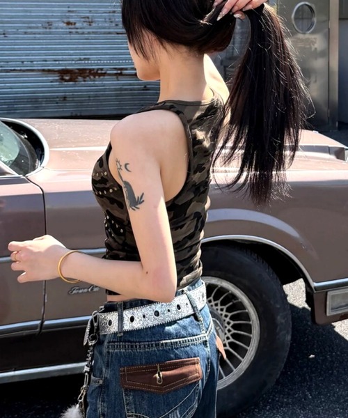 SHEENA(シーナ)の「カモフラ柄スタッズタンクトップ(タンクトップ・レディース・カーキ・M)」の5枚目の写真