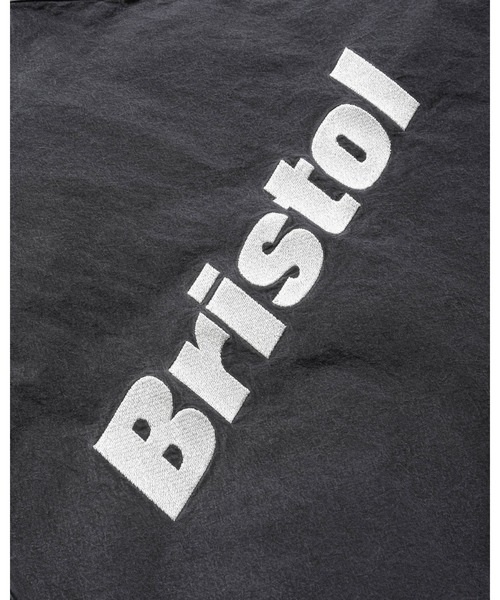 F.C.Real Bristol(エフシーレアルブリストル)の「WASHED CRISP DENIM HOODED BLOUSON(ブルゾン・メンズ・インディゴブルー/ブラック・SMALL/MEDIUM/LARGE/X-LARGE)」の9枚目の写真